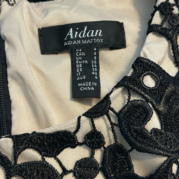 Aidan Mattox black lace and crepe dress with pockets - Picture 9 of 9